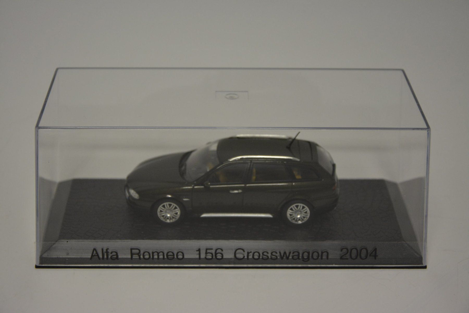 Minichamps Modellini d'auto: Alfa Romeo 156 Crosswagon, 2004 , 1:43 – Nuovo (secondo la descrizione) da Goldach venduto da Feivel9