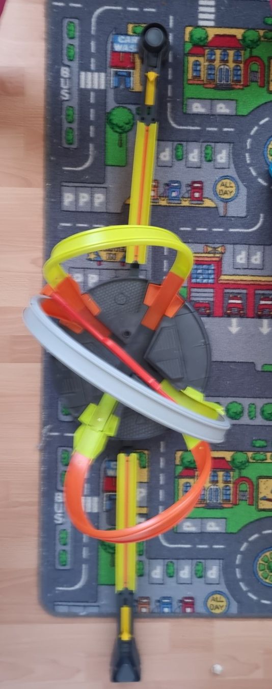 Hot Wheels Spielzeuge: 7x Hot Wheels Bahnen – Gebraucht aus Konolfingen von Goofy021 1