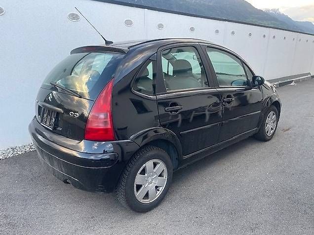 Citroën Automobili: Citroën C3, 1.1L, 5 Portes, Expertisé 2021, Service fait... – Usato da Conthey venduto da ditade 4