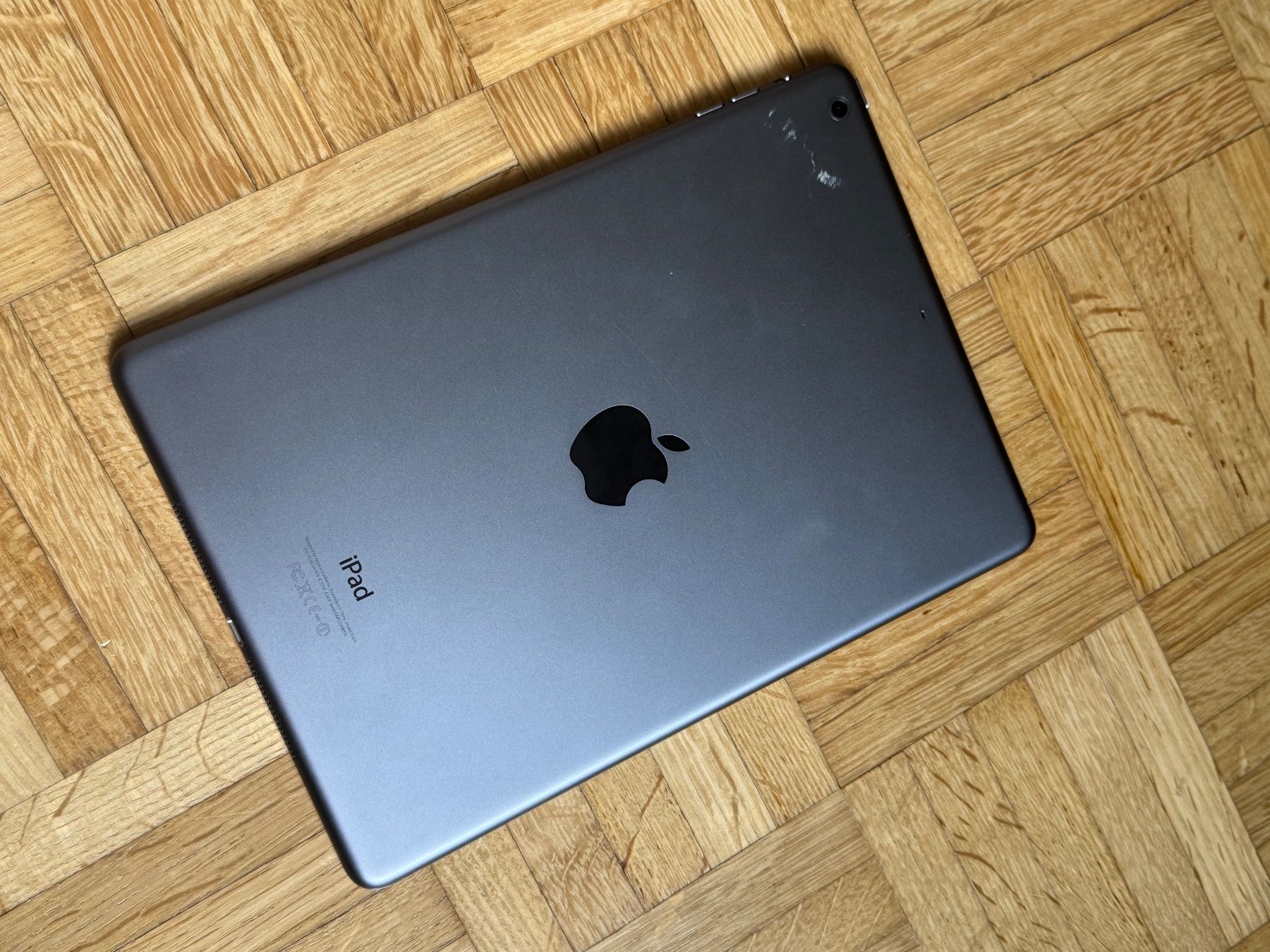Apple Tablet PC: iPad Air A1474 – Usato da Basel venduto da jawa04 2