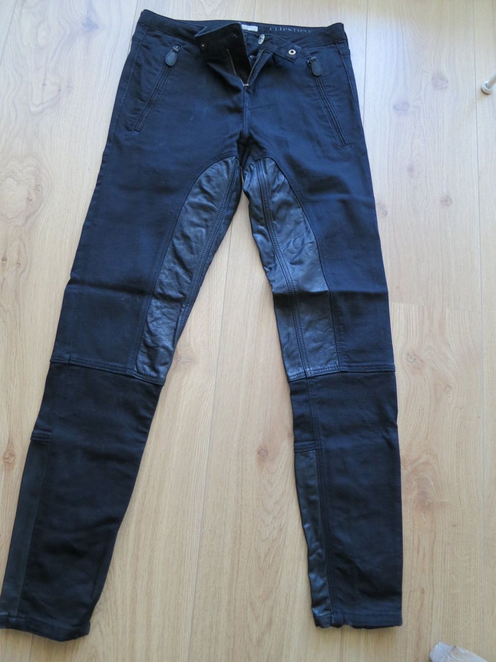 Burberry Hosen: Hose von Burberry Gr. 34/36 / Original – Neu (gemäss Beschreibung) aus Olten von Lilafarben 4