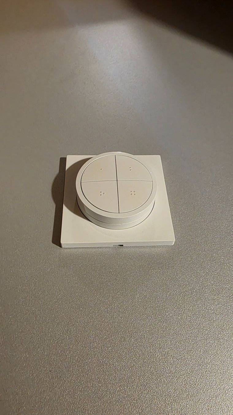 Philips Interruttori: Philips Hue Tap dial switch – Nuovo (secondo la descrizione) da Schwanden-Brienz venduto da sev_tws9 2