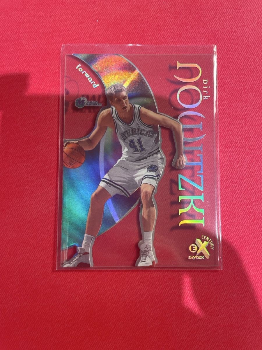 Nba Carte collezionabili: Dirk Nowitzki Rookie 1998 Skybox EX – Nuovo (secondo la descrizione) da Wädenswil venduto da Gmenswisscard