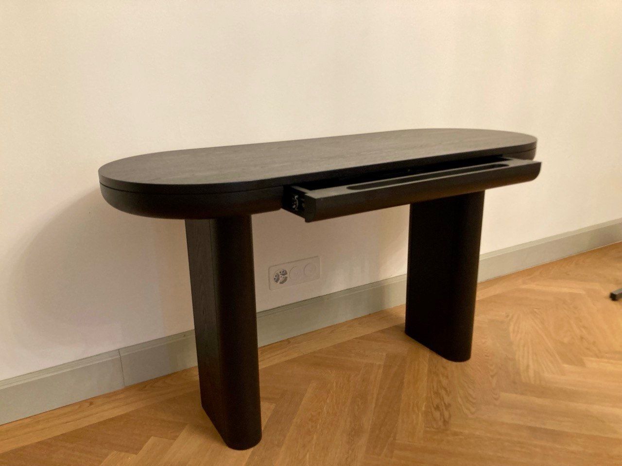 Schreibtische: JUMBO desk Miniforms – Gebraucht aus Zürich von DrODrMo