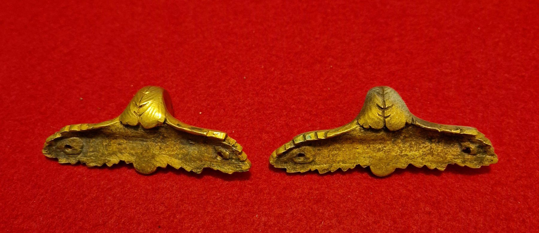 Ferramenta: 2 vintage Messinghaken Form von Blätter oder Flügel? – Usato da Zürich venduto da silver-team 5