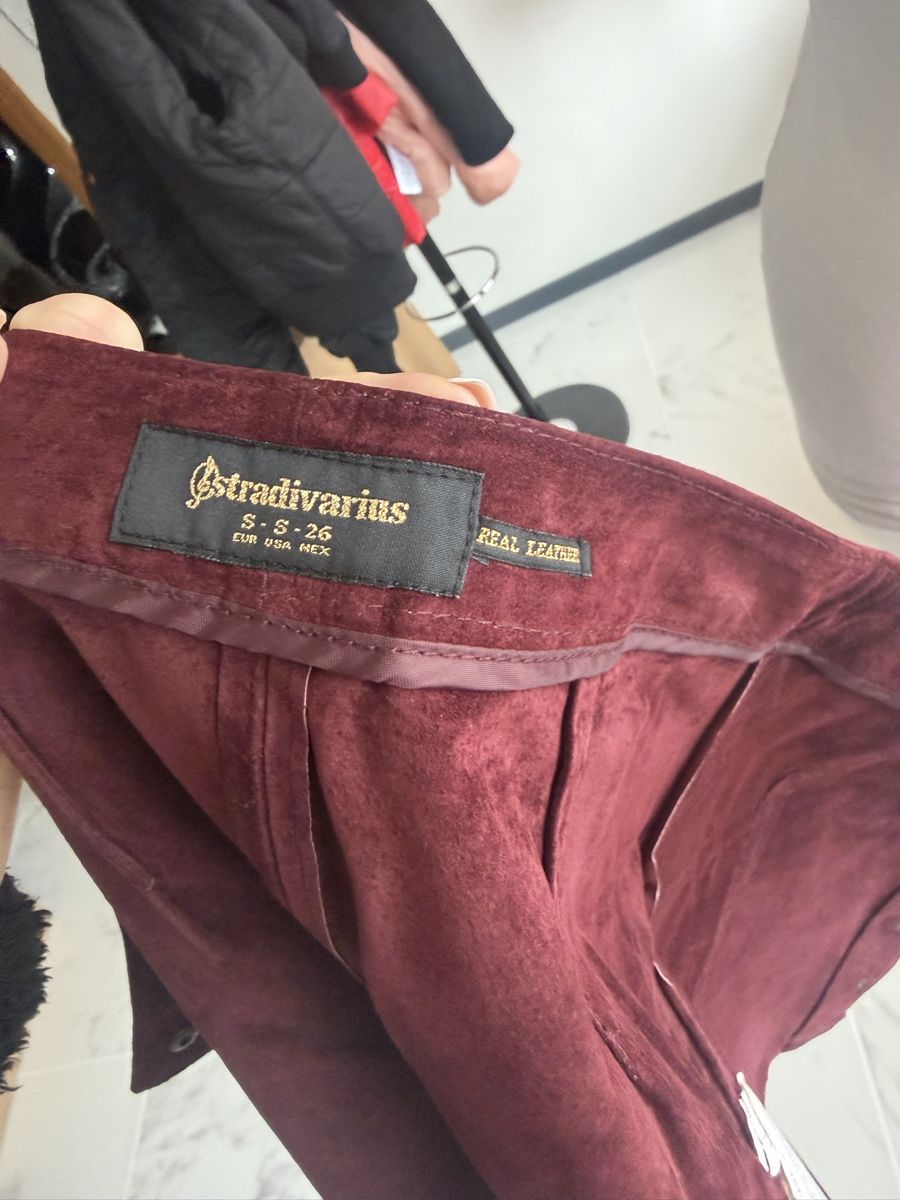 Stradivarius Lotti di vestiti: STRADIVARIUS LEDERJACKE & ROCK SET BORDEAUX S – Usato da Arch venduto da Aga84 4