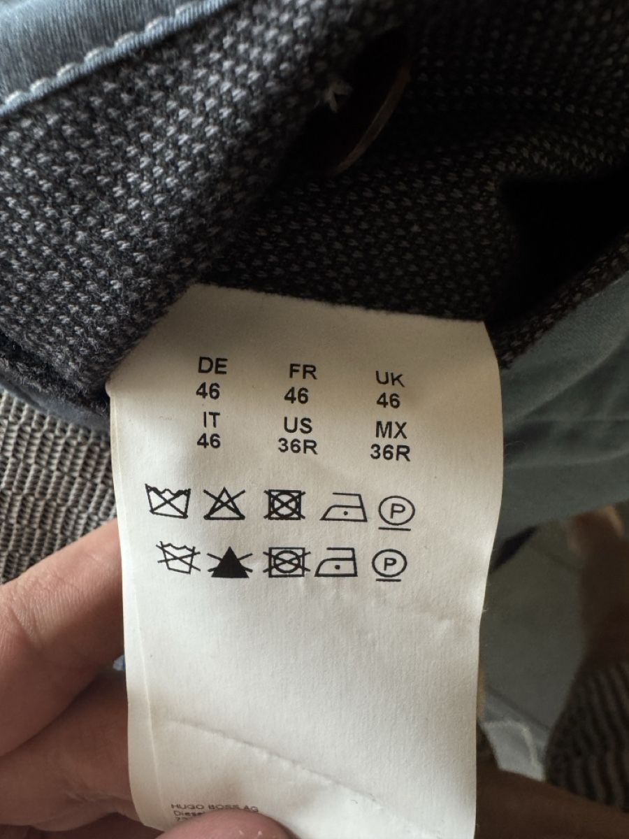 Hugo Boss Completi, tute sportive e funzionali: Hugo Boss Men's Blazer, Size 46 – Usato da winterthur venduto da nx6 3
