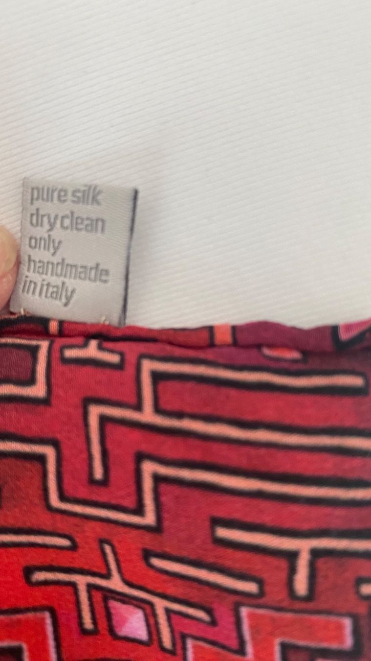 Fabric Frontline Foulard & Sciarpe: Fabric Frontline Seidenschal – Usato da Magden venduto da Gondwina 1