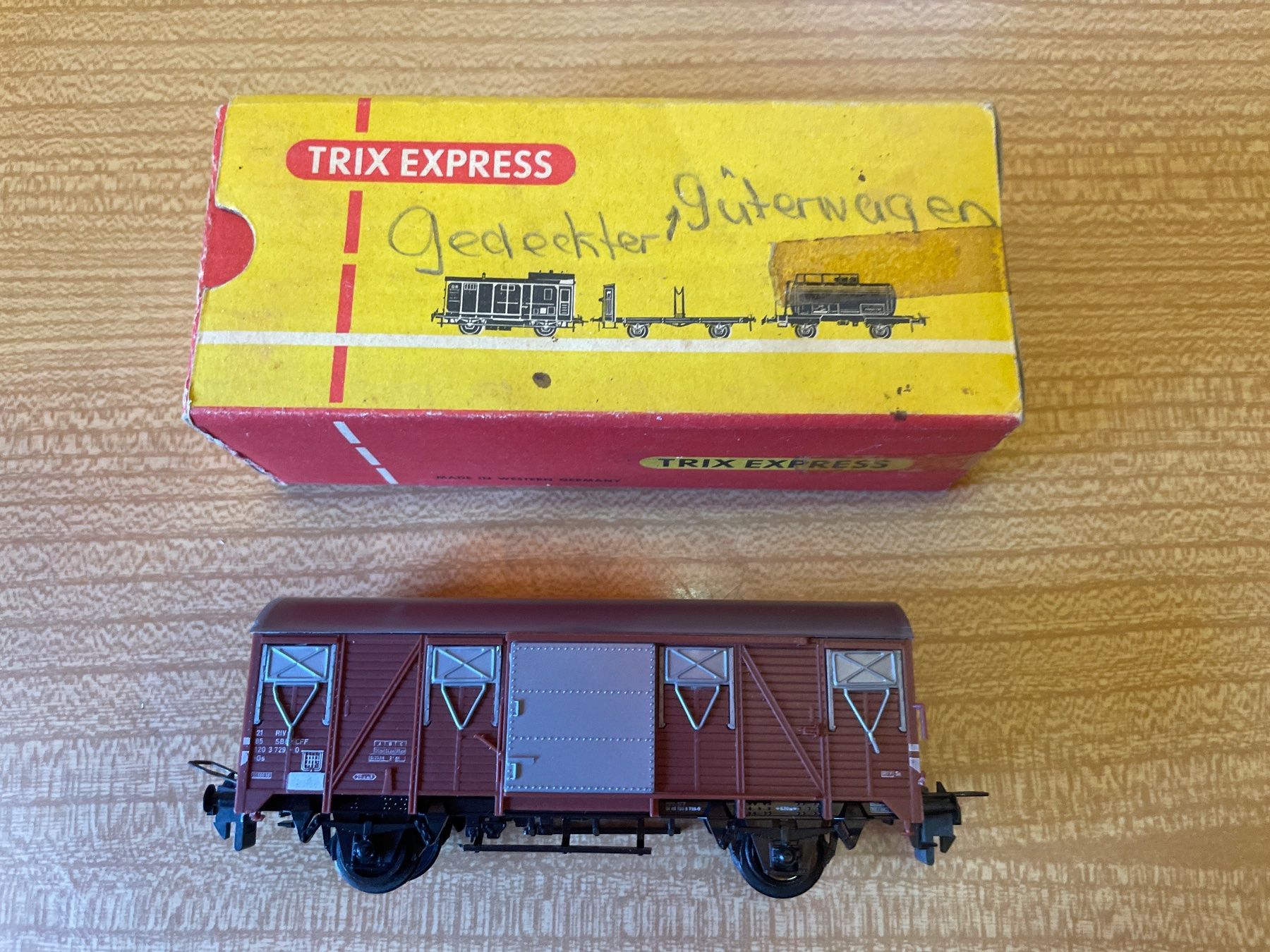 Trix Modellini di ferrovie: Trix Express H0 Güterwagen – Usato da Suhr venduto da Daneli7 4