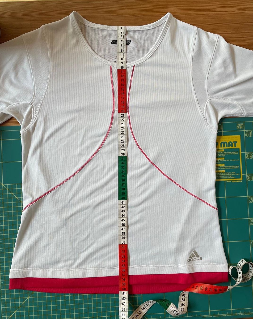 Adidas T-shirt: ADIDAS Langarmshirt – Usato da Dättwil AG venduto da fio_d76l 7