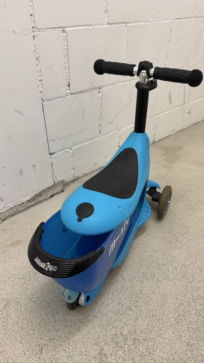 Micro Kickboard: Micro Mini2Go Kinderroller blau mit Sitz guter Zustand – Usato da Schlieren venduto da SusakS 3