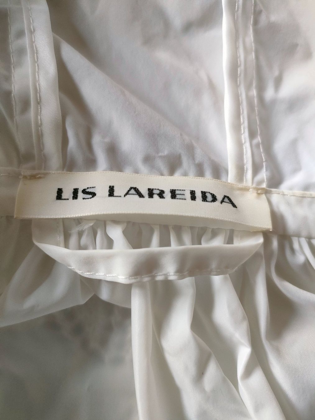 Lis Lareida Jacken: Wind und Regenjacke Lis Lareida – Gebraucht aus Brugg AG von  4
