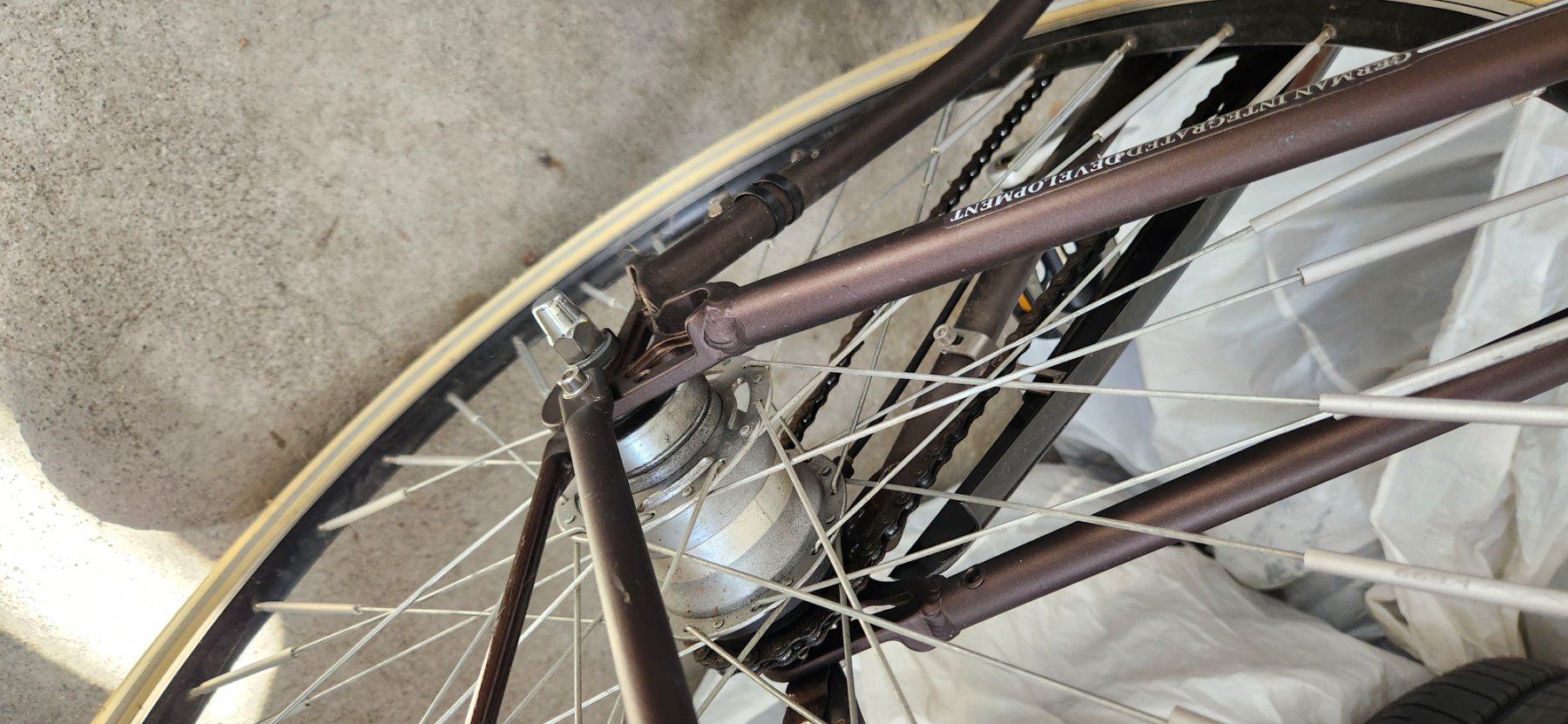 Biciclette: Wunderschönes braun-mattes Hollandfahrrad – Usato da Balzers venduto da Friedlich 4