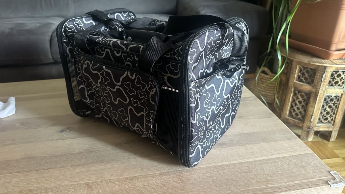Taschen: Transporttasche für Hund oder Katze, faltbar – Neu (gemäss Beschreibung) aus Winterthur von whatdreamz 1