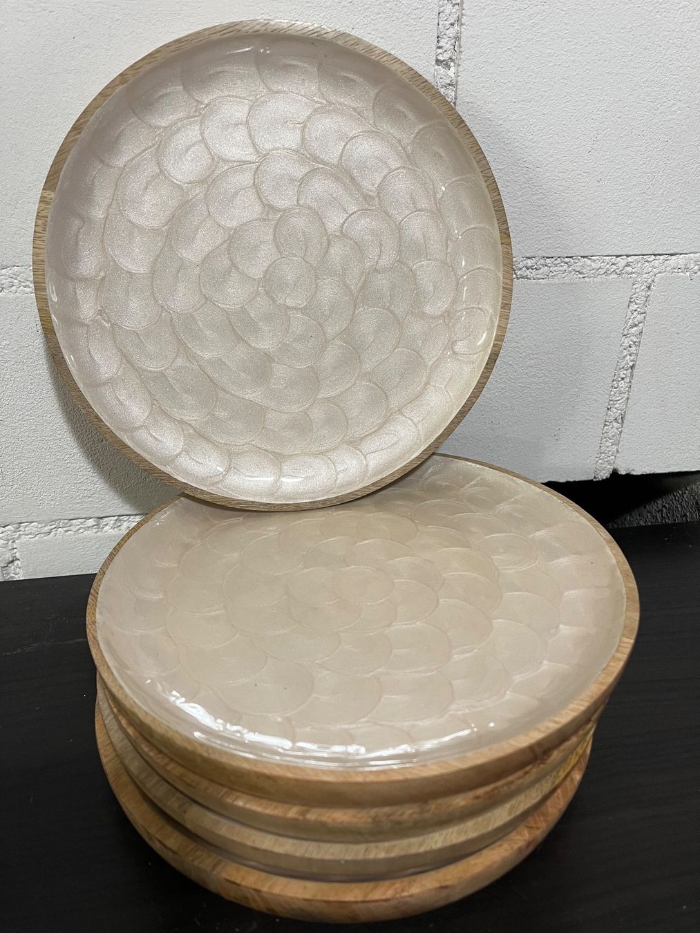 Piatti di portata: Schöne Teller / Platte aus Mangoholz – Nuovo (secondo la descrizione) da St. Peterzell venduto da andrea2012