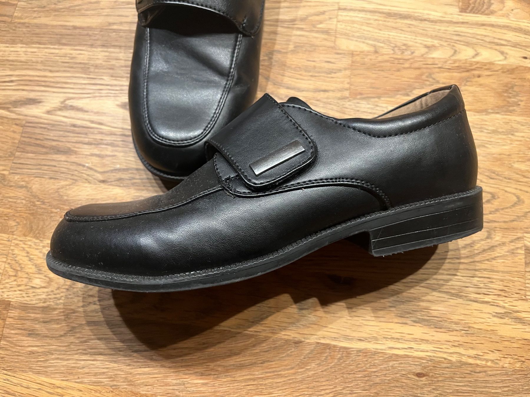 Schuhe für Jungen: Schwarze Halbschuhe Gr.37 – Gebraucht aus Oberdorf SO von sa-na 2