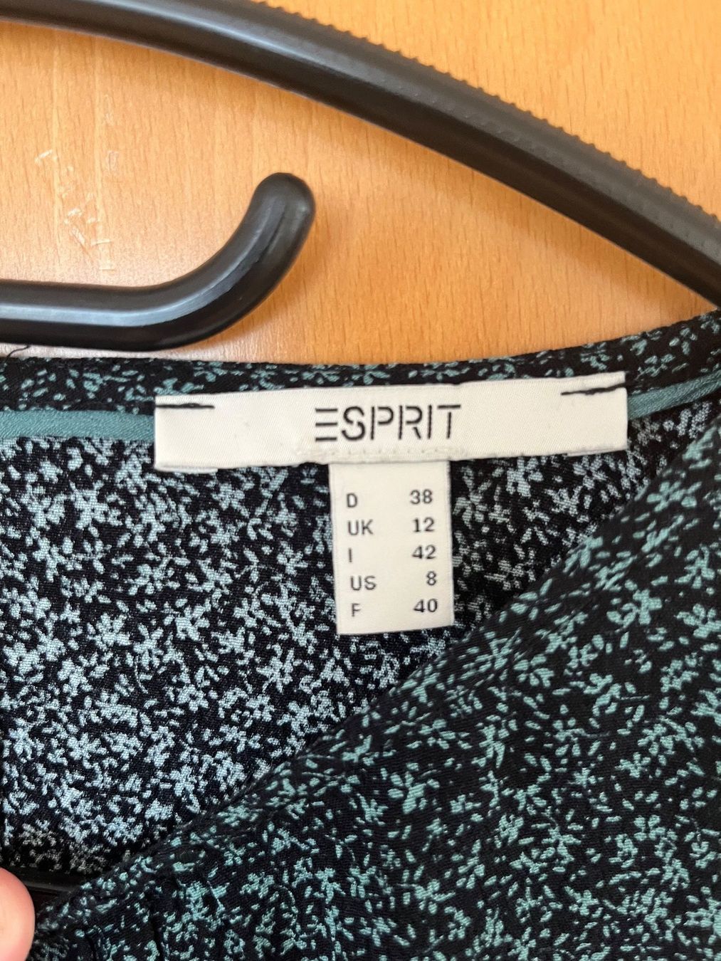 Esprit Blusen: Bluse mit Blumenmuster, Grösse M, Top Zustand! – Gebraucht aus Kreuzlingen von zwergli05 4