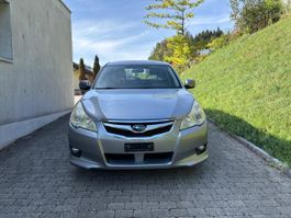 Subaru Legacy 2.0 i