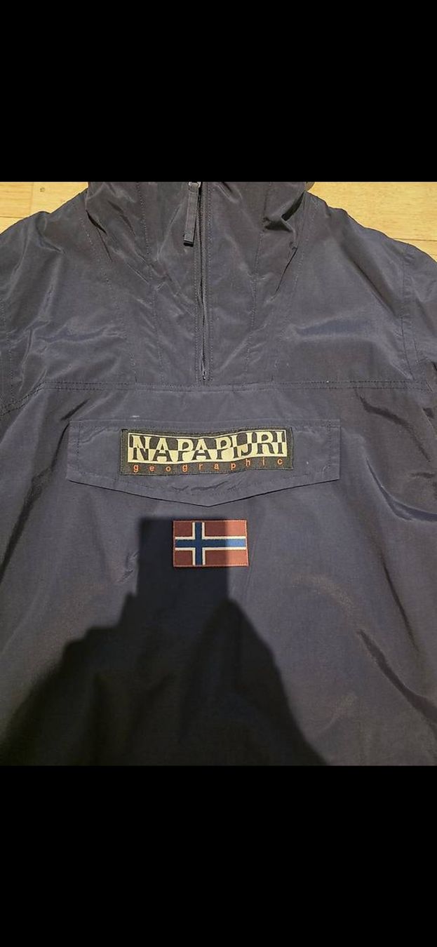 Napapijri Giacche: Napapijri Jacke – Nuovo (secondo la descrizione) da Luzern venduto da cyr_y5f2 1