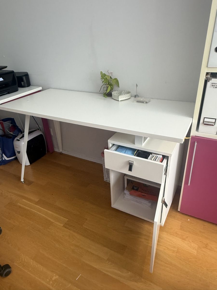 Bureaux: Bureau + Chaise de bureau  – Neuf (Voir description) à Chêne-Bougeries par nee_f2v7 1