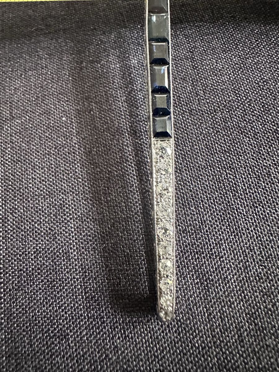 Spille & Fermagli: Broche saphire et diamants ca. 1920 – Usato da Luzern venduto da Jgl 1