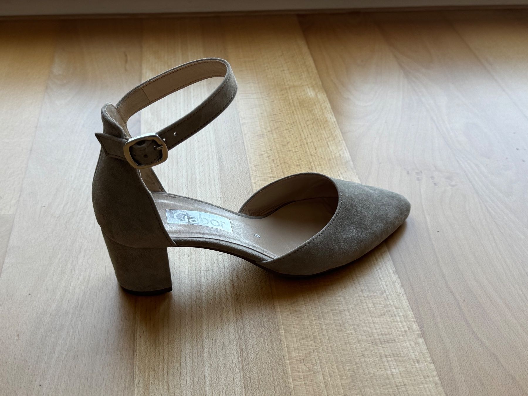 Scarpe da donna: Gabor Pumps beige Gr. 39 NEU – Nuovo e nell'imballaggio originale da Au ZH venduto da Silvia_976 2