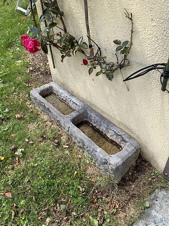 Steine & Dachziegeln: Jardinière pierre naturelle. – Gebraucht aus St-Maurice von kikan22