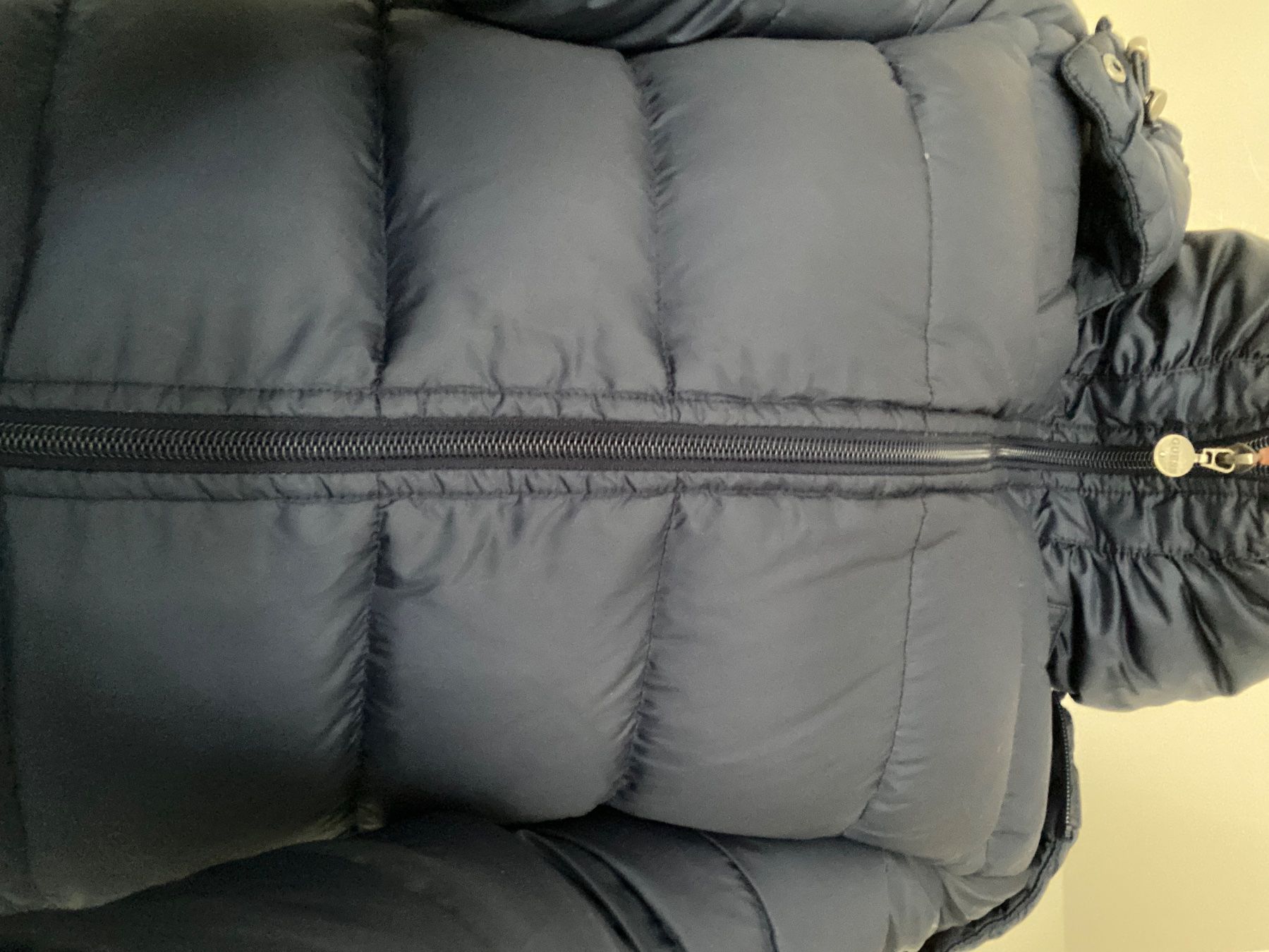 Guess Giacche: Daunenjacke Guess - 36 – Usato da Fällanden venduto da Melinazh 2