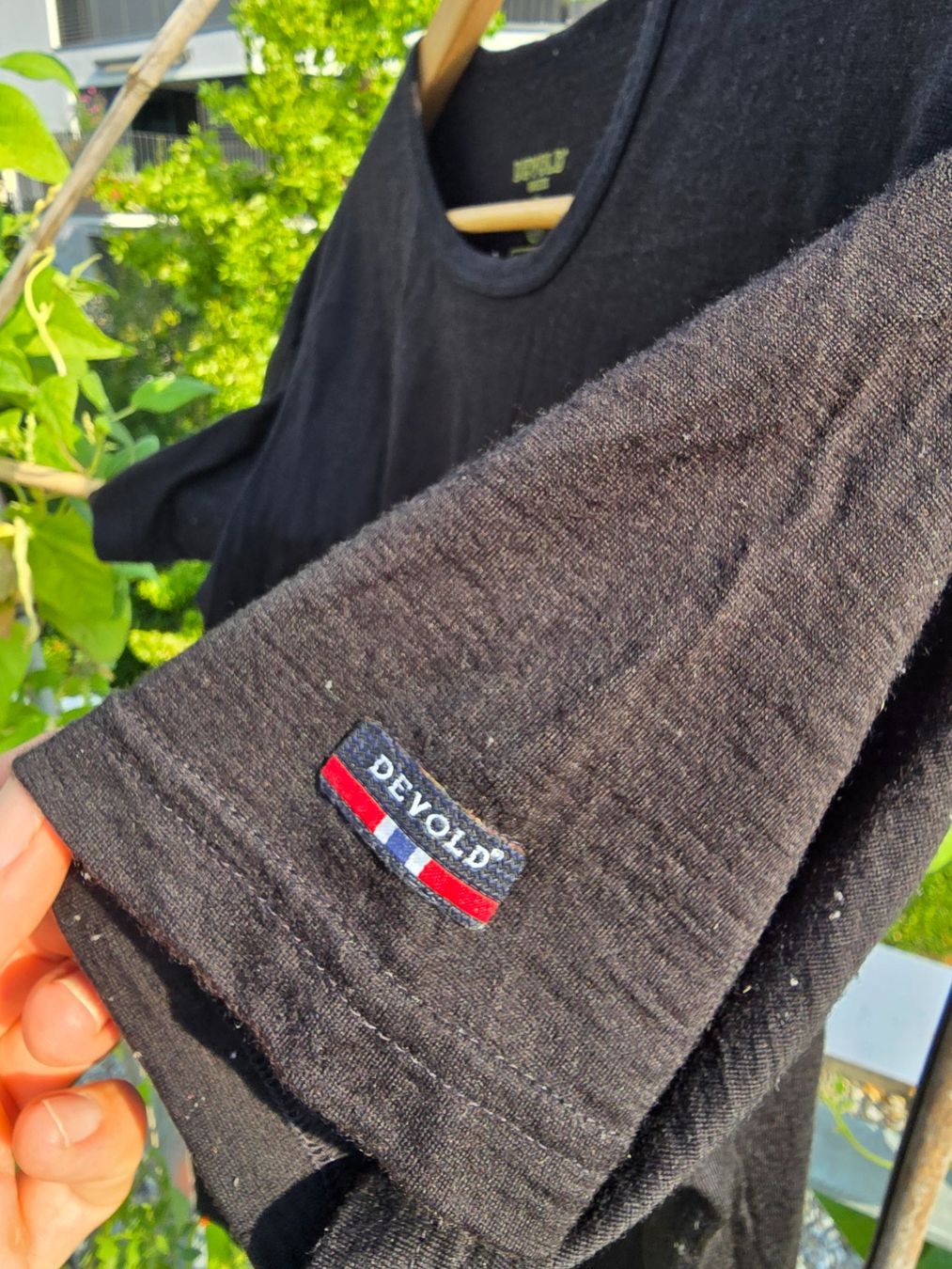 T-shirt: Merino Shirt von Devolt – Usato da Zürich venduto da Tcrush 3