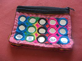 Portemonnaie oder Etui aus Indien mit kleinen Spiegeln