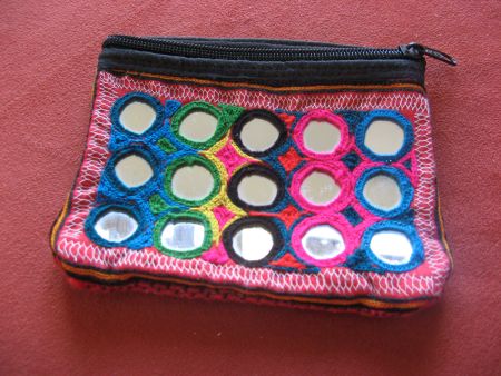 Portemonnaie oder Etui aus Indien mit kleinen Spiegeln