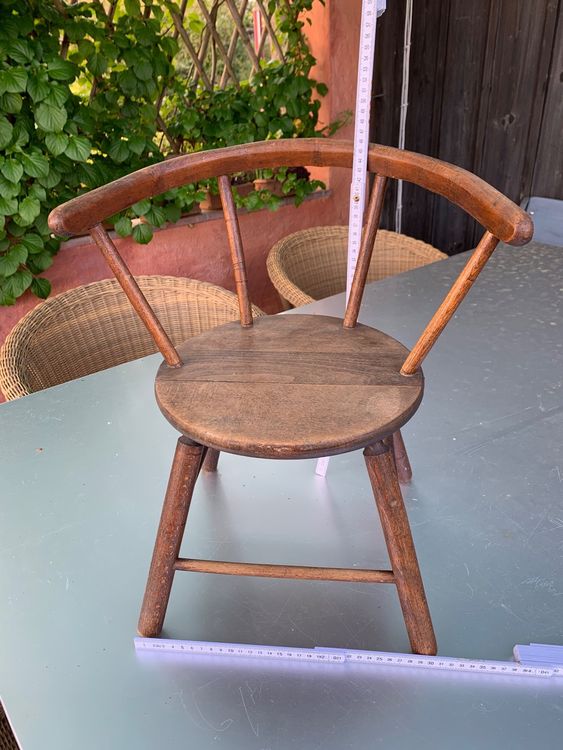 Antiker Kinderstuhl aus Holz Kaufen auf Ricardo