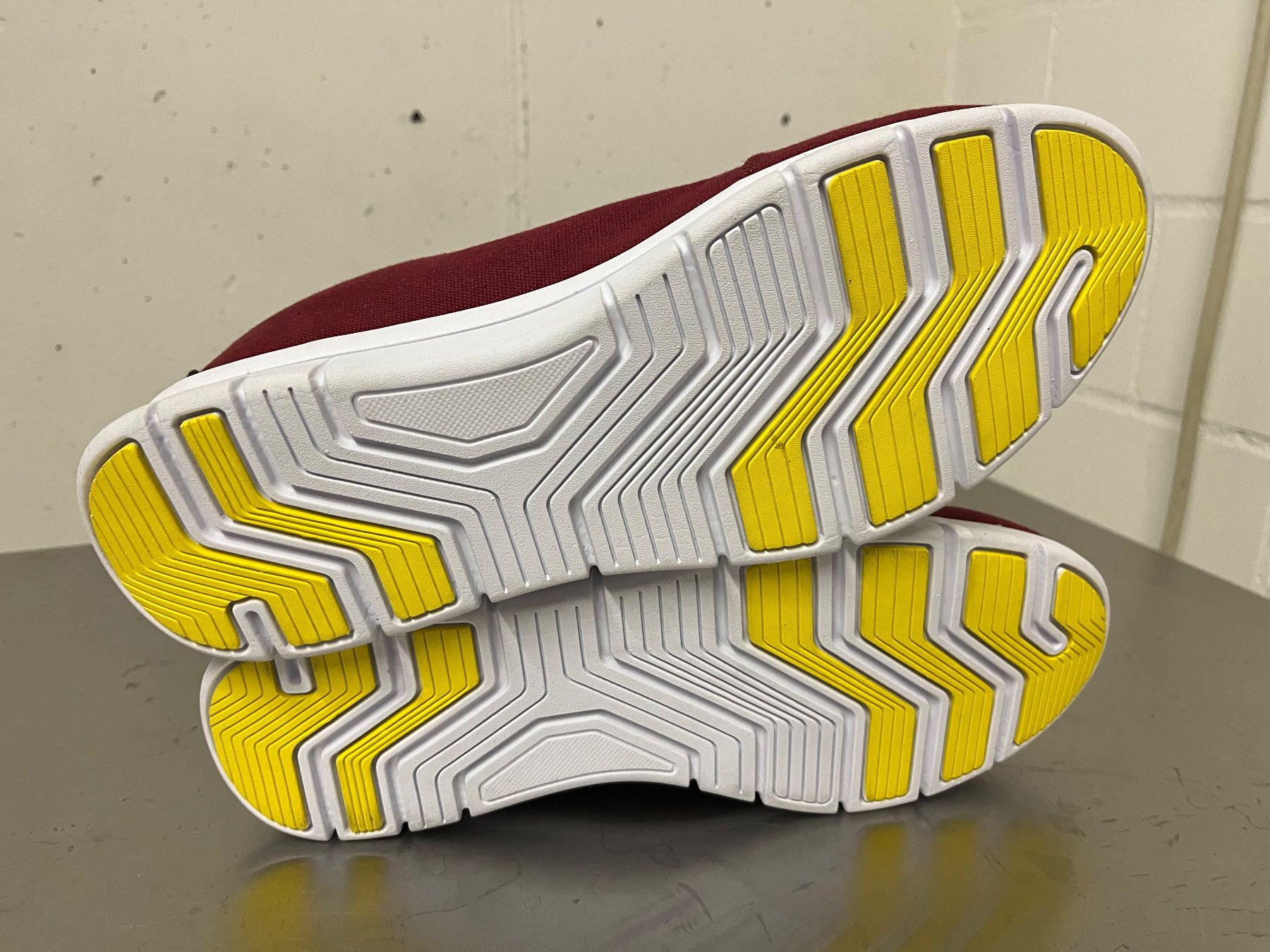 Chaussures hommes: NEU Oli sneakers 43 – Neuf avec emballage d'origine à Zürich par Ane-g 2