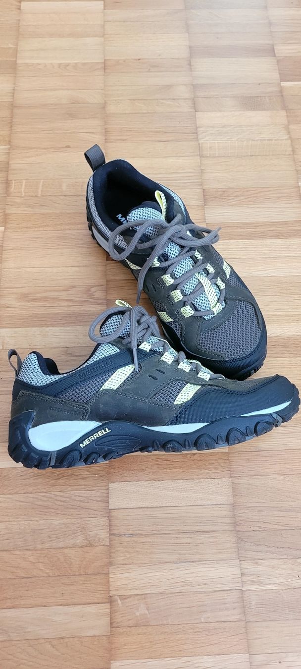Merrell Scarpe da donna: Merrell Wanderschuhe, Grösse 37.5, Top Zustand – Nuovo (secondo la descrizione) da Emmenbrücke venduto da gatasalvache 1