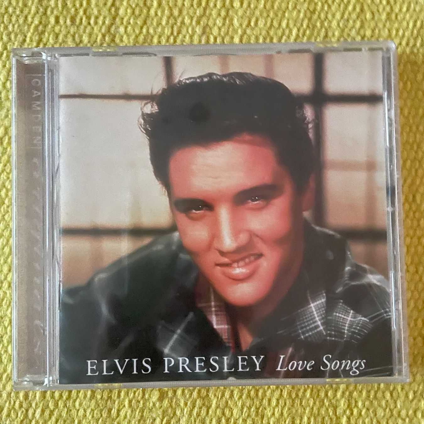 CDs: ELVIS PRESLEY-LOVE SONGS – Gebraucht aus Rorschacherberg von CD-Roli
