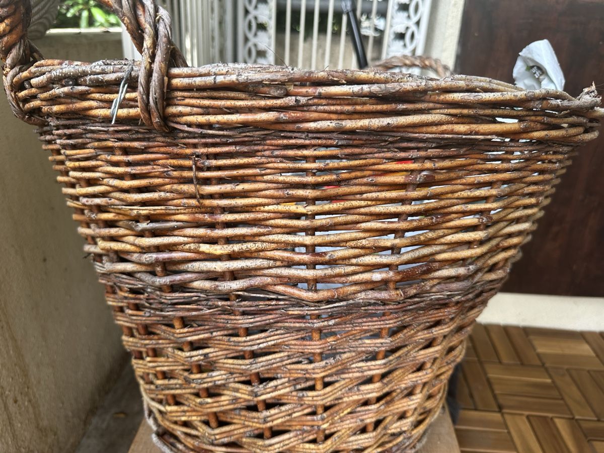 Sonstige Antiquitäten & Kunst: Wicker Basket large diameter 50cm height 40cm used condition – Gebraucht aus Zürich von car_68nt 1