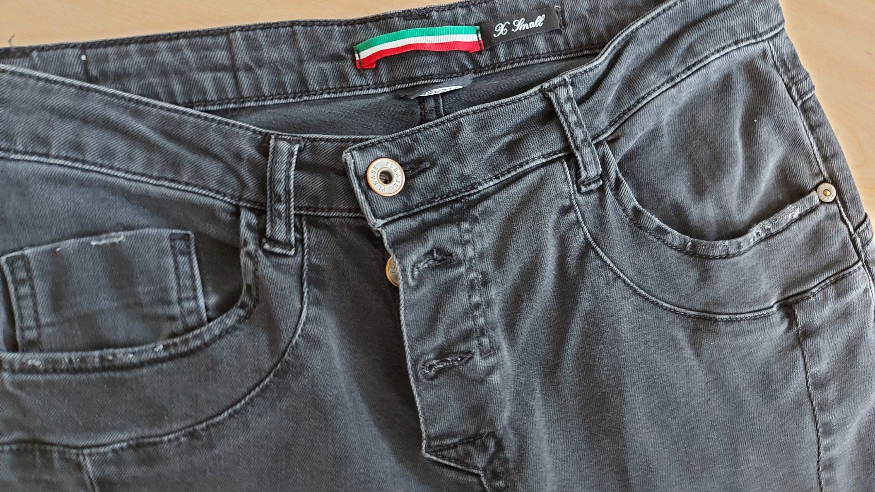 Please Jeans Jeans: Please Jeans – Usato da Nebikon venduto da Draga25 1