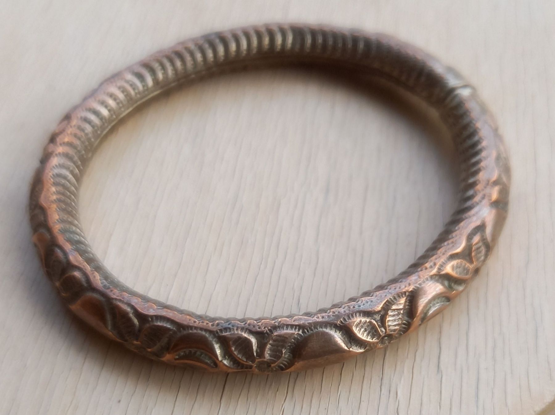 Bracciali & Braccialetti: Antikes wunderschönes Armband – Usato da Kerzers venduto da ExpressoTerreno