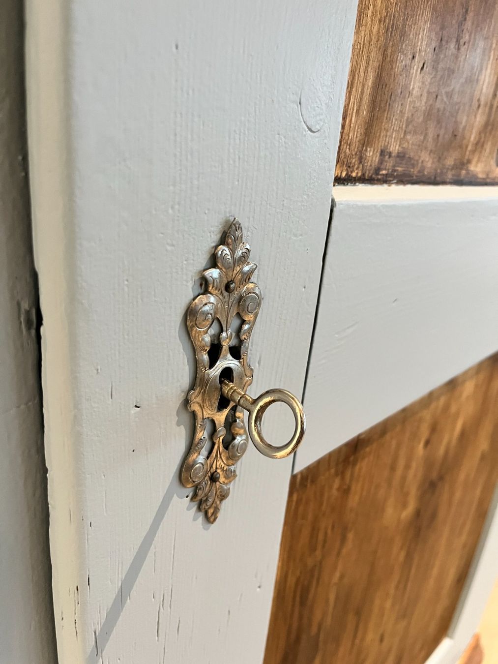 Armadi: Vintage-Schrank wunderschön restauriert – Usato da Hausen am Albis venduto da Vintage-by-Nordic 3