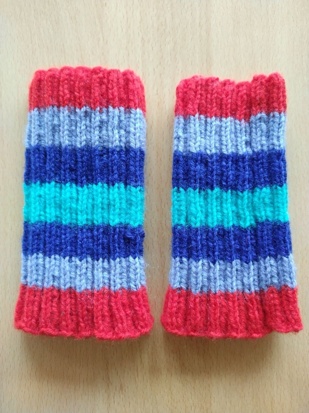 Guanti & manicotti: Pulswärmer handgestrickt – Nuovo (secondo la descrizione) da Jona venduto da Argus36