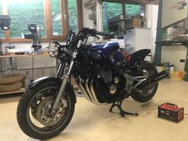 Yamaha FJ 1200 für Projekt