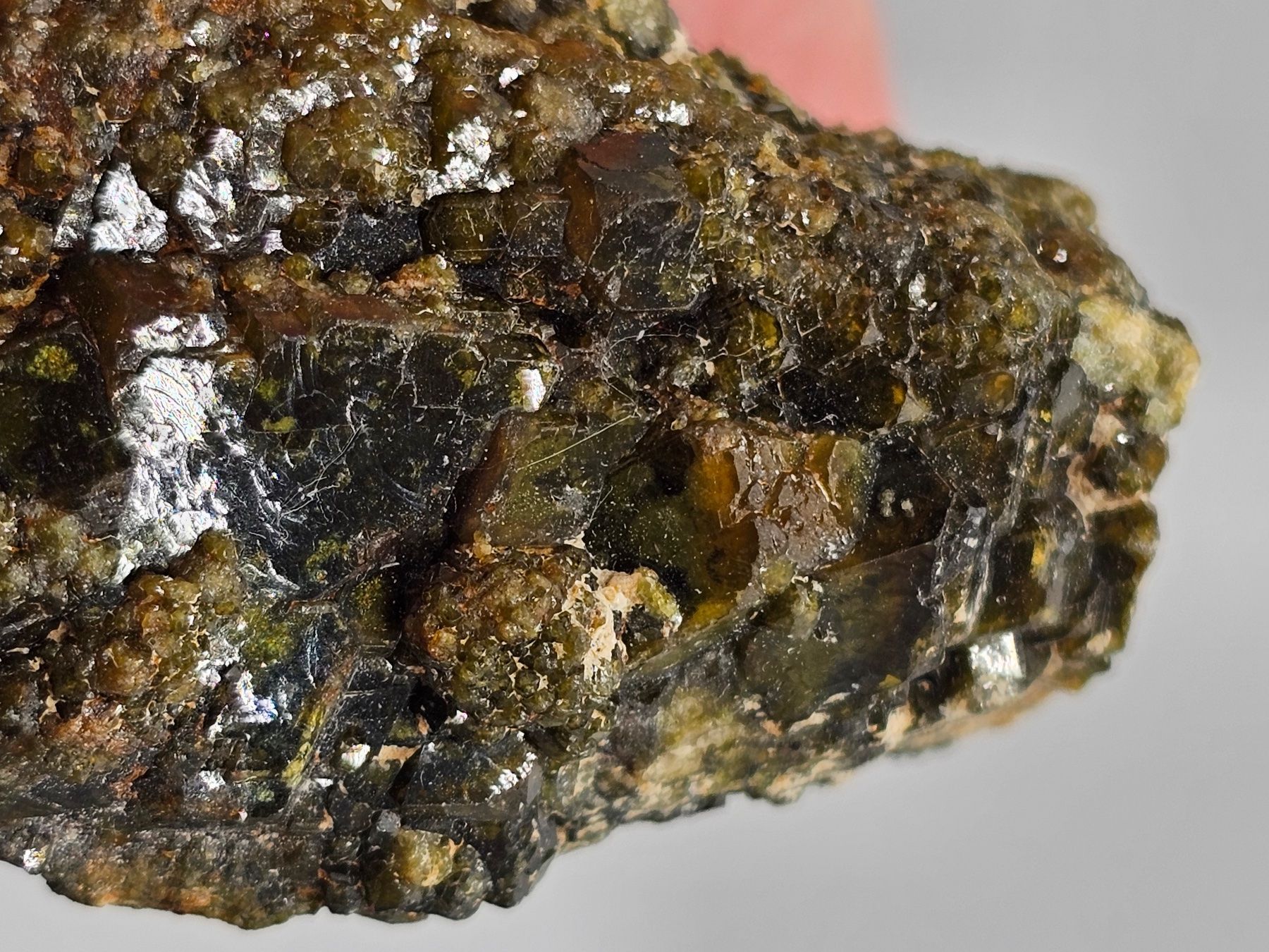 Minerali & Pietre curative: Epidote Zermatt, Matt Valley, Zermatt – Usato da Figino venduto da panshop 1