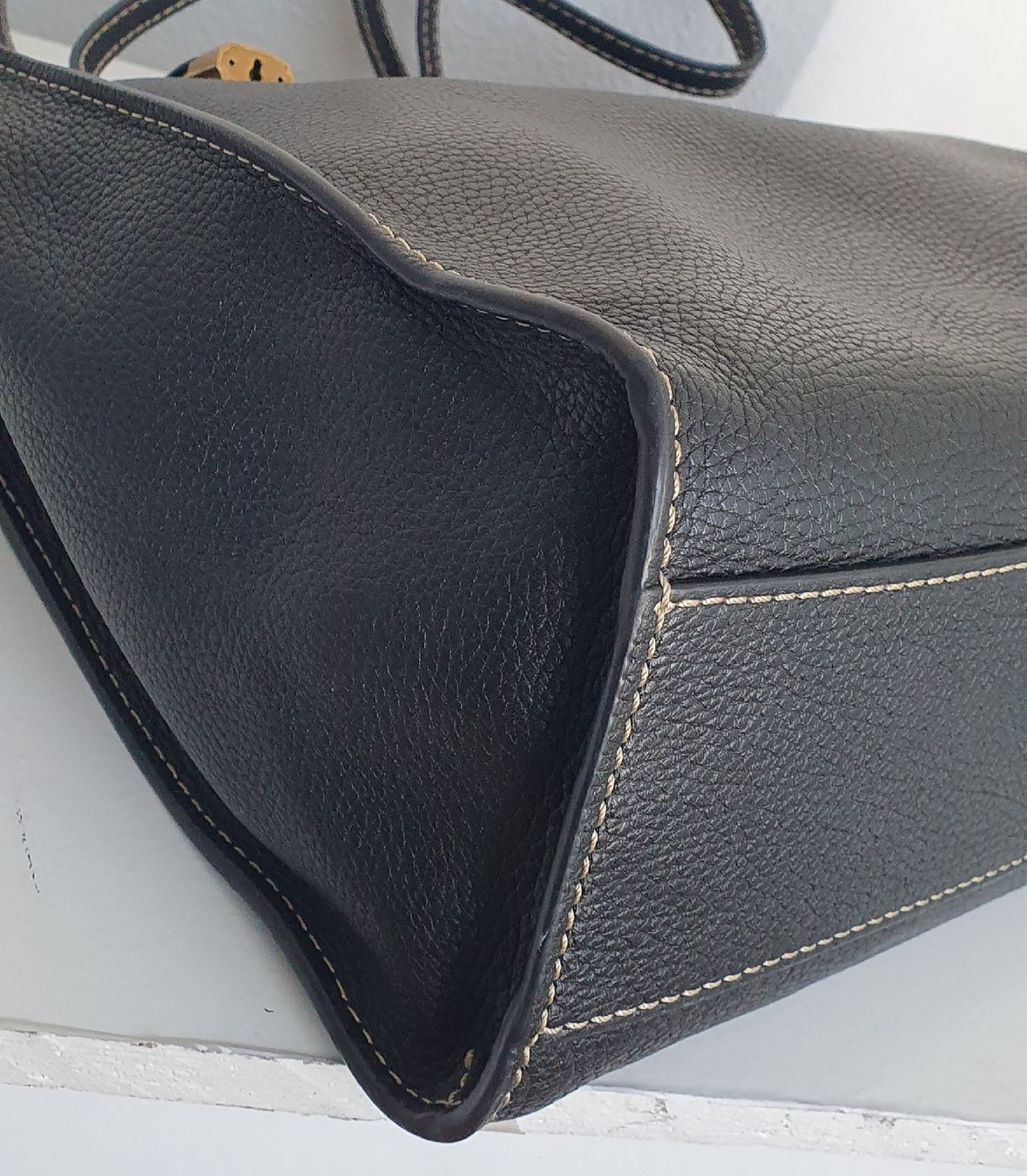 Marc Jacobs Borse da donna: Marc Jacobs Leder Cadena Padlock Tote Bag Handtasche – Usato da Niederteufen venduto da Mira_72 4