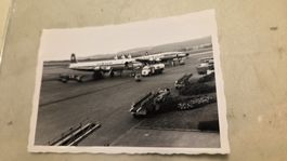 Foto Flugzeug auf dem Flughafen Zürich
