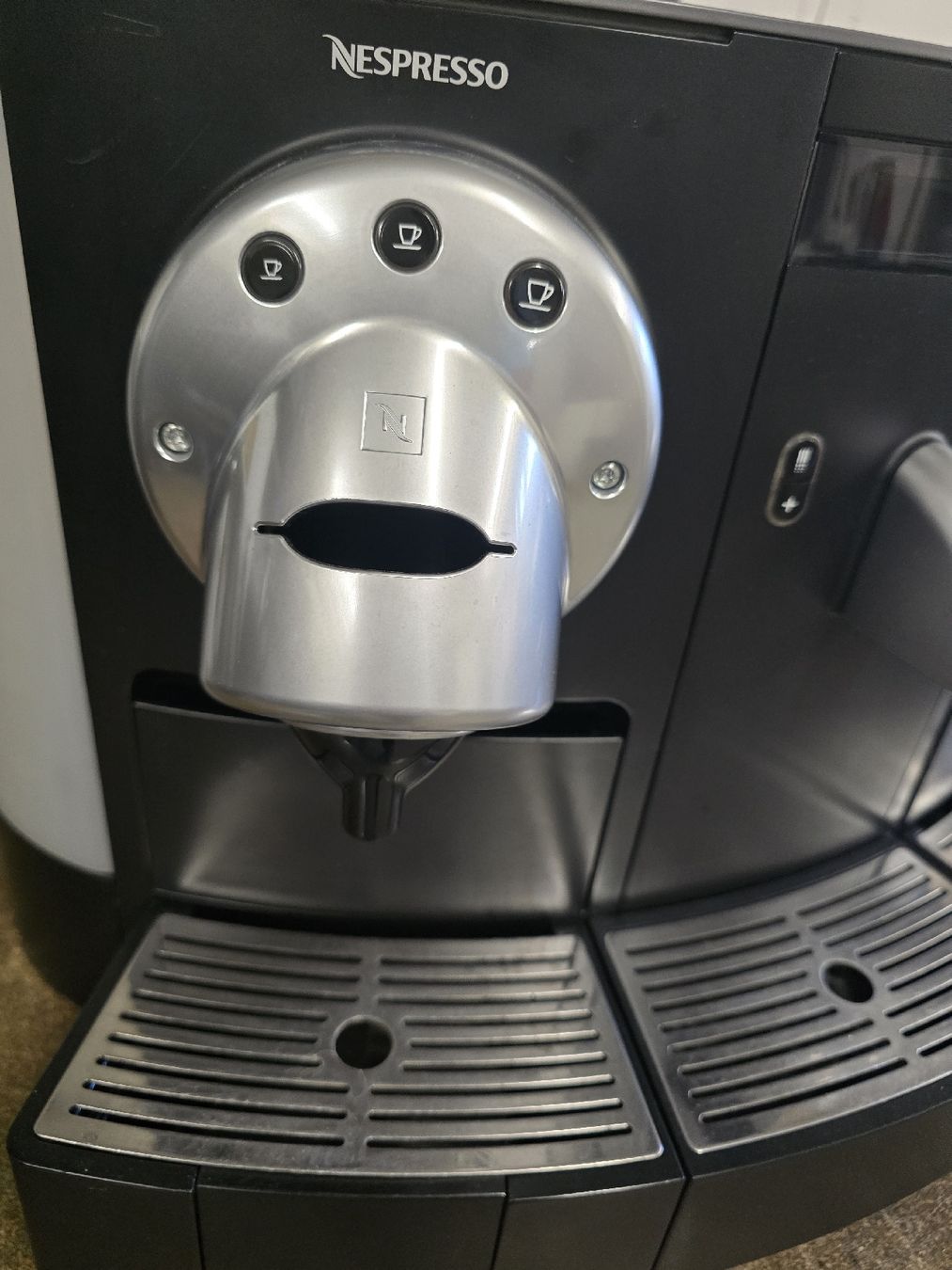 Nespresso Macchine per caffè & Macchine per espresso: Nespresso Gemini 220 Pro Kaffeemaschine – Difettoso da Chur venduto da Etvanessa 2