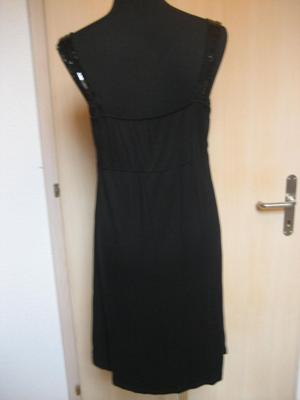 Vestiti: Robe stretch taille L – Nuovo (secondo la descrizione) da Delémont venduto da marryb 4