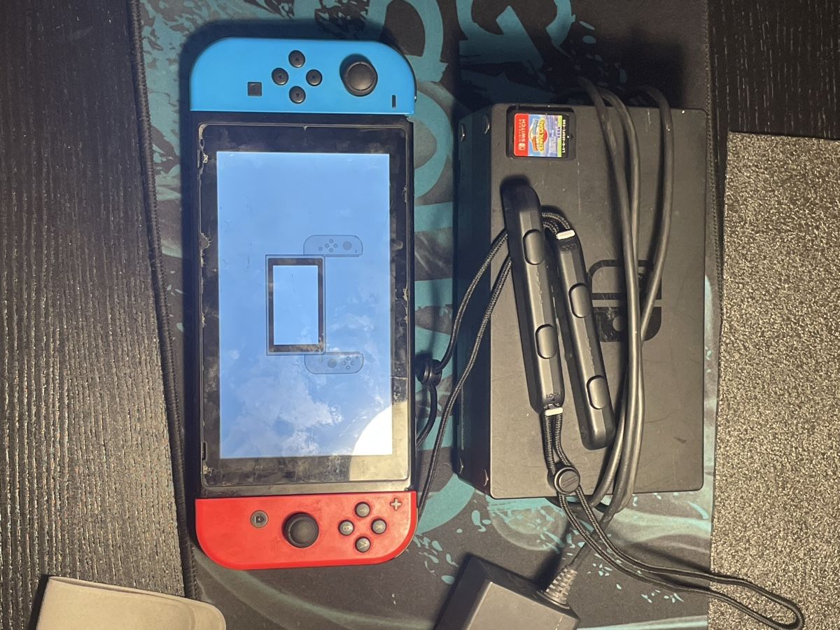 Nintendo Console: Nintendo Switch V2 im gebrauchten Zustand – Usato da Wädenswil venduto da dai_2bcv 5