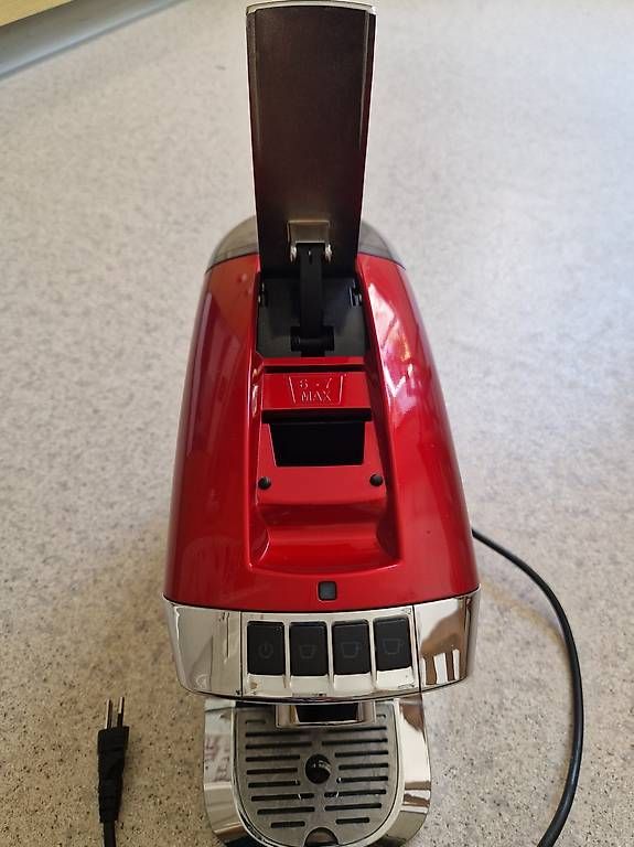 Macchine per caffè & Macchine per espresso: Kapsel Kaffeemaschine tschibo caffisimo, – Usato da Rüti ZH venduto da Jebe79 1
