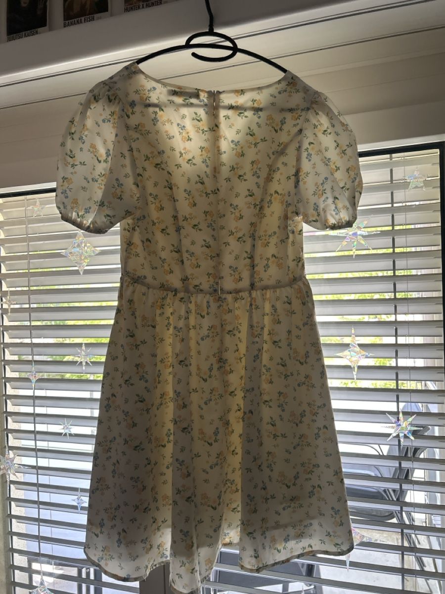 Shein Vestiti: Sommerliches Blumenkleid, Grösse M – Usato da Zürich venduto da xeniiilou 1