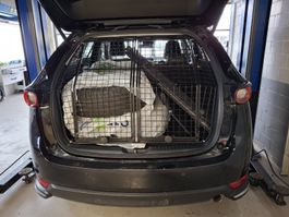 Massgeschneidertes Hundegitter für Mazda CX-5 (2017-2025)